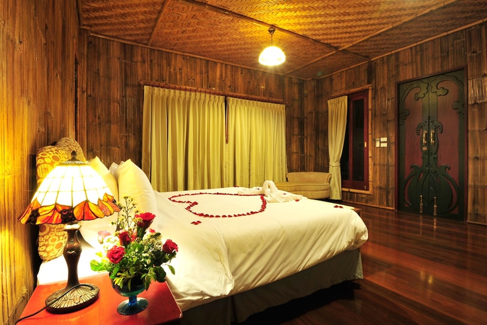 Reewa Waree Resort