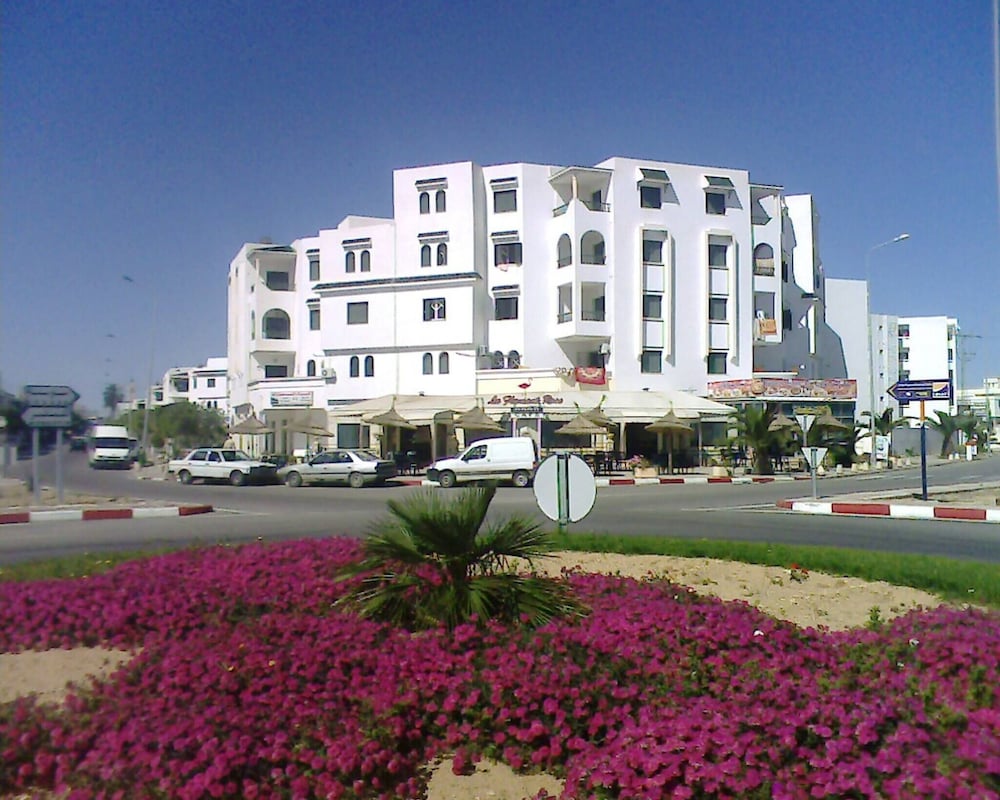 Photo 10
