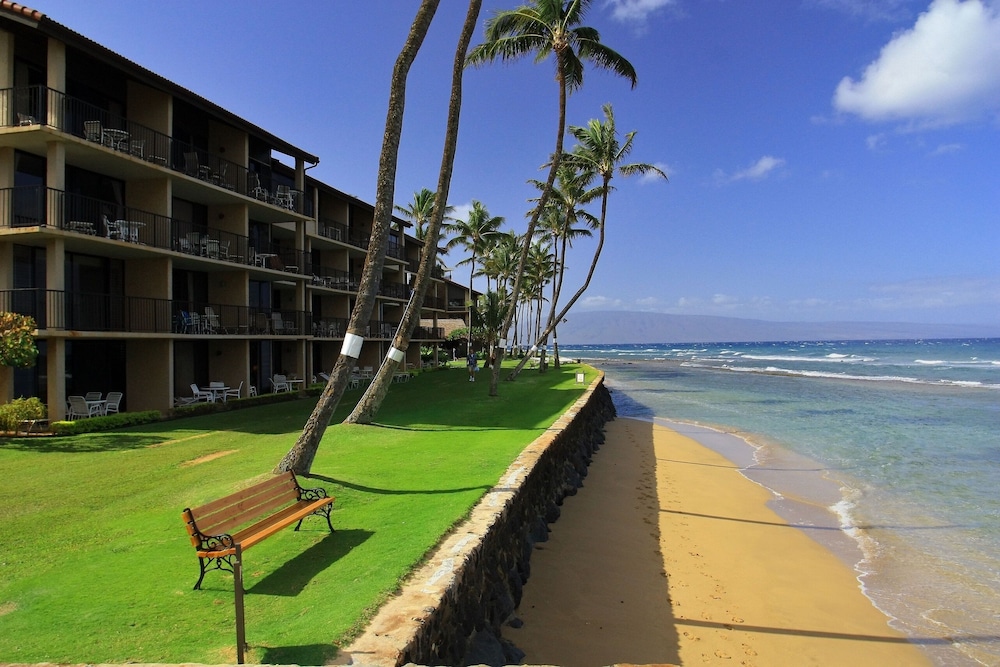 Papakea #l407 2 Bedroom Condo by RedAwning