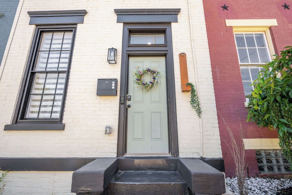 The Baymiller Row - For 6!