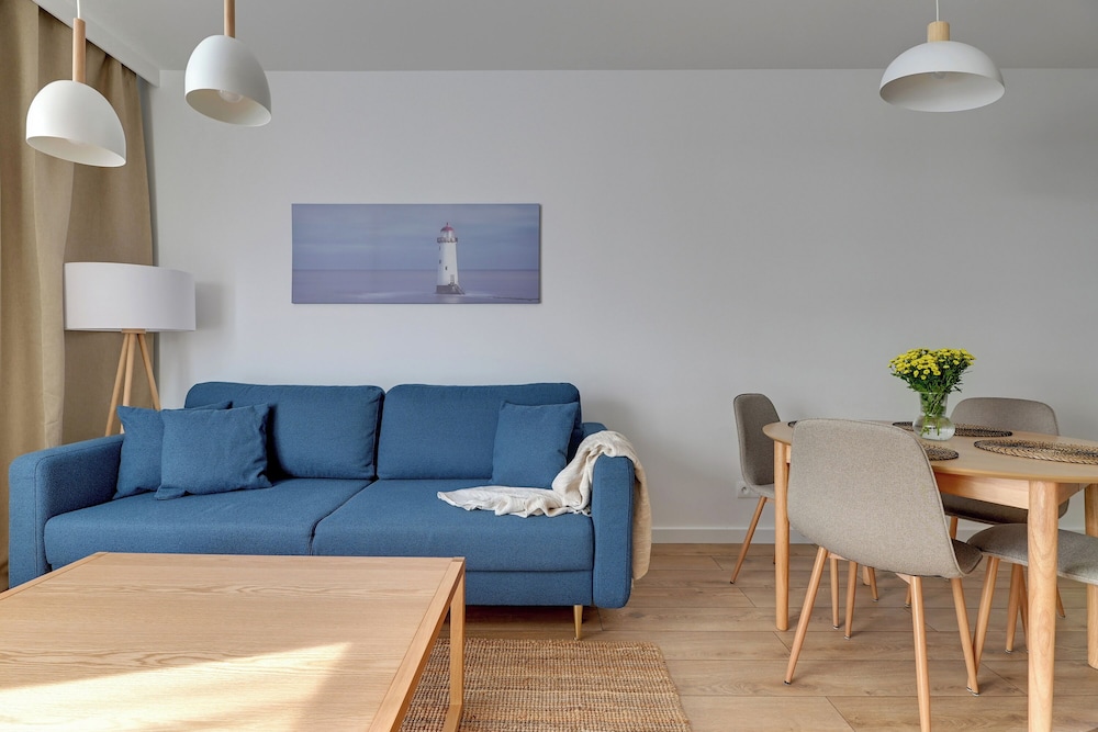 Doki Living - Foodhall & Parking by Downtown Apartments