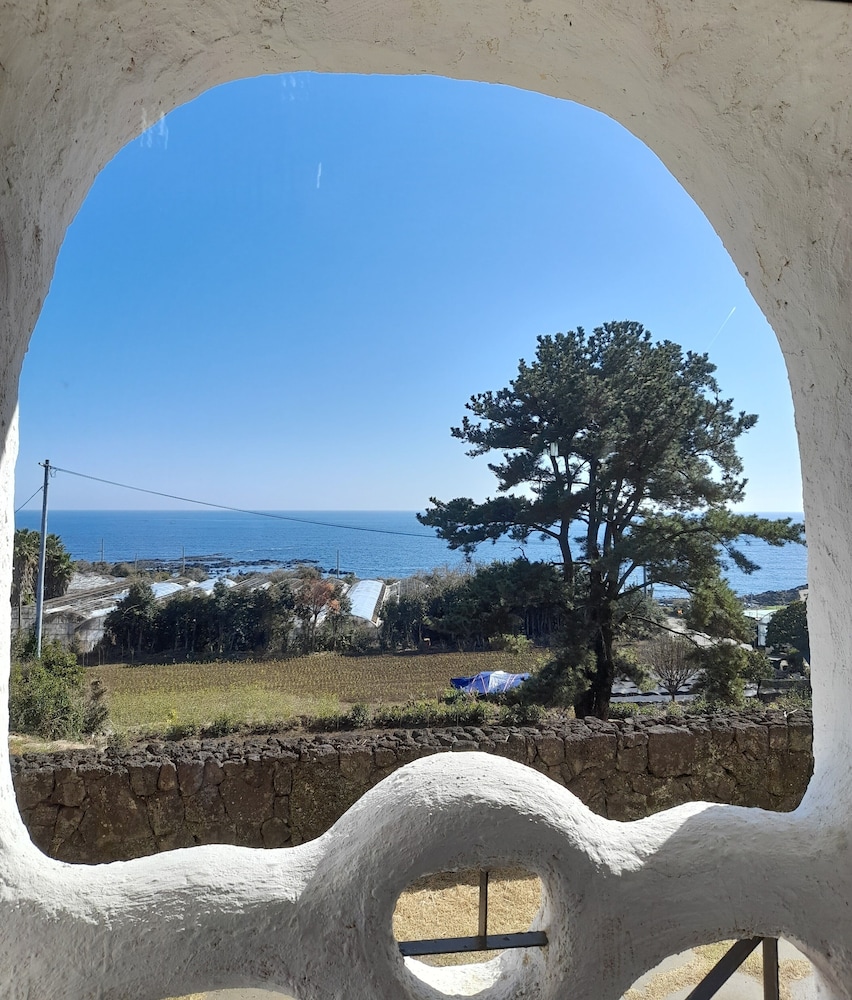 Lime Orange Vill Pension
