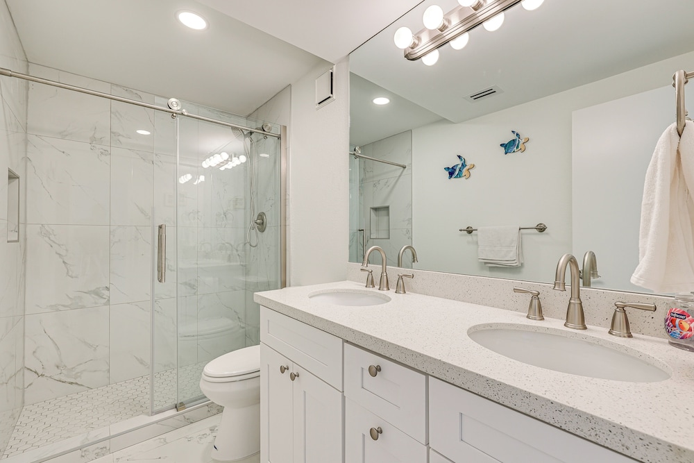 Dogs Welcome: Beachfront South Padre Island Condo