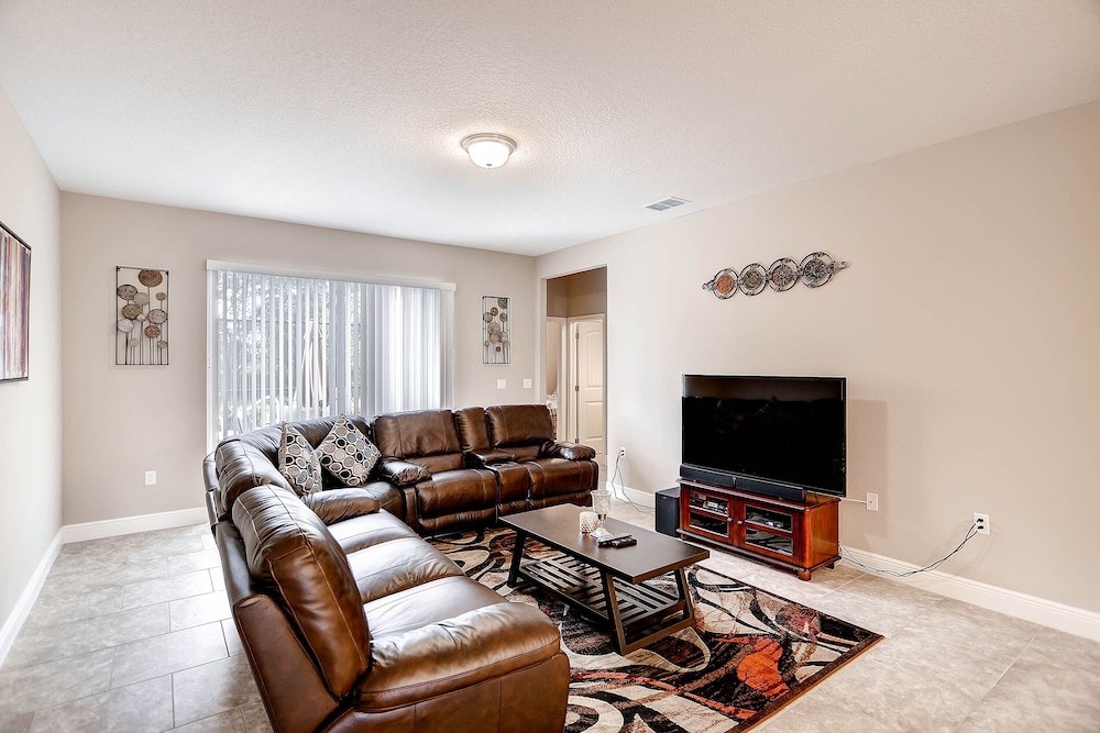 4329ac - Solterra Gated Resort 5 Bedroom Home by RedAwning view 5