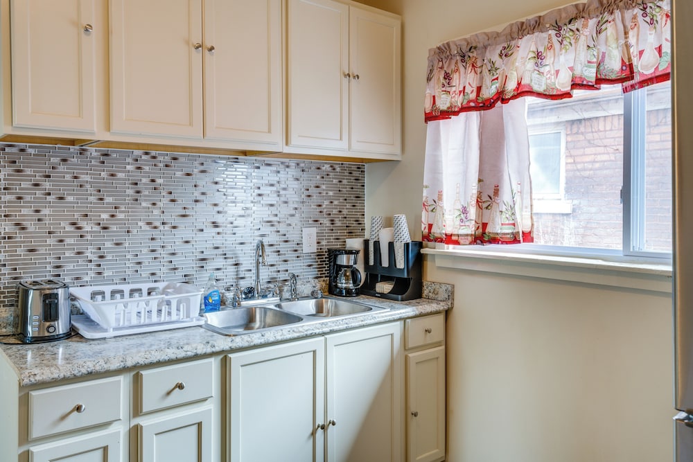 Apt 9 Mi to Campus Martius & Downtown Detroit