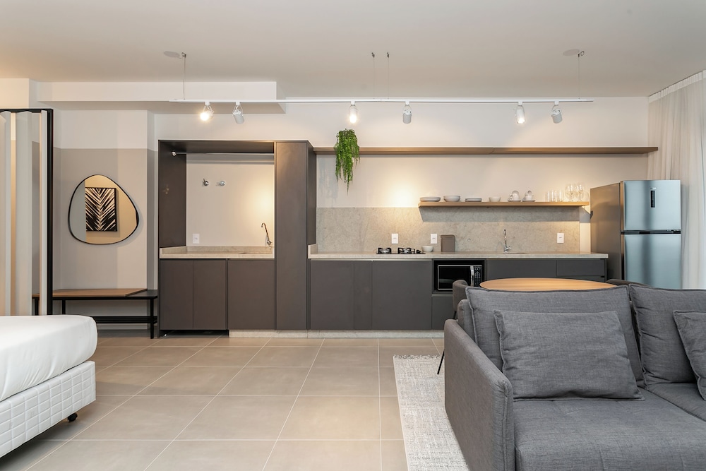Studios Tower by Viva - Prédio com piscina e estacionamento no centro de Floripa