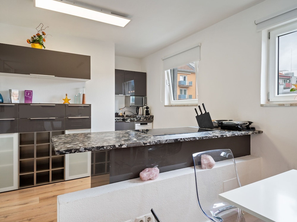 Apartment Innsbruck Near Bergisel Ski Jump view 3