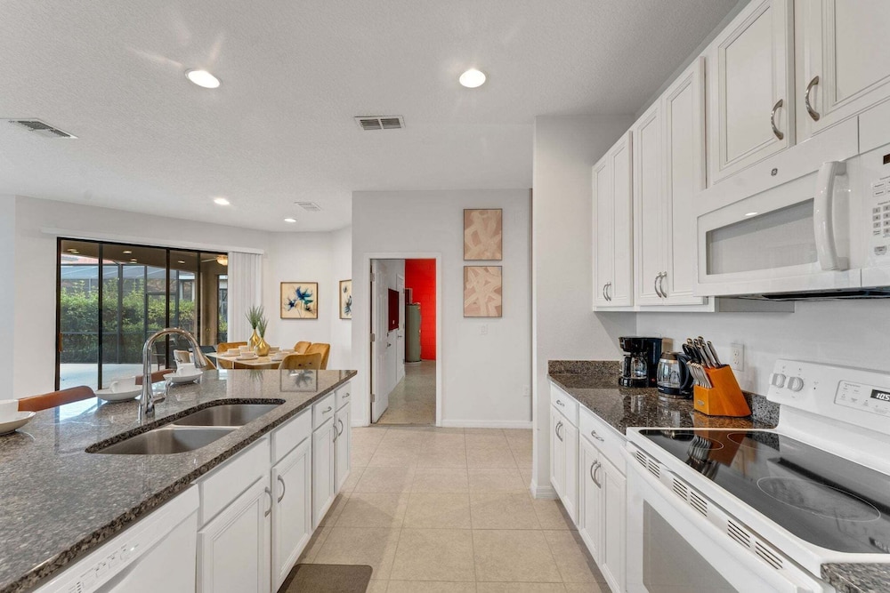 2311vd-providence 5 Bedroom Home