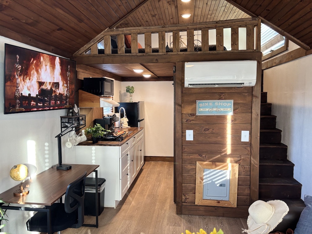 Sojourn Lodging