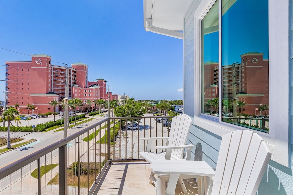 319 Bay & Beach Blessings: Pool Home W/ Water Views! 4 Bedroom Home