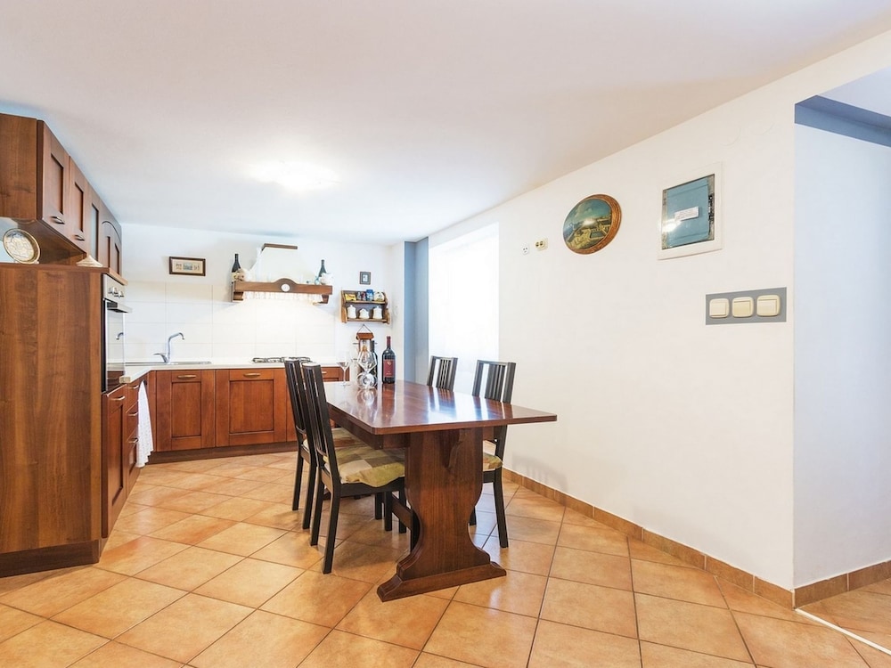 Heritage House in Orihi With an Elegant Garden view 4