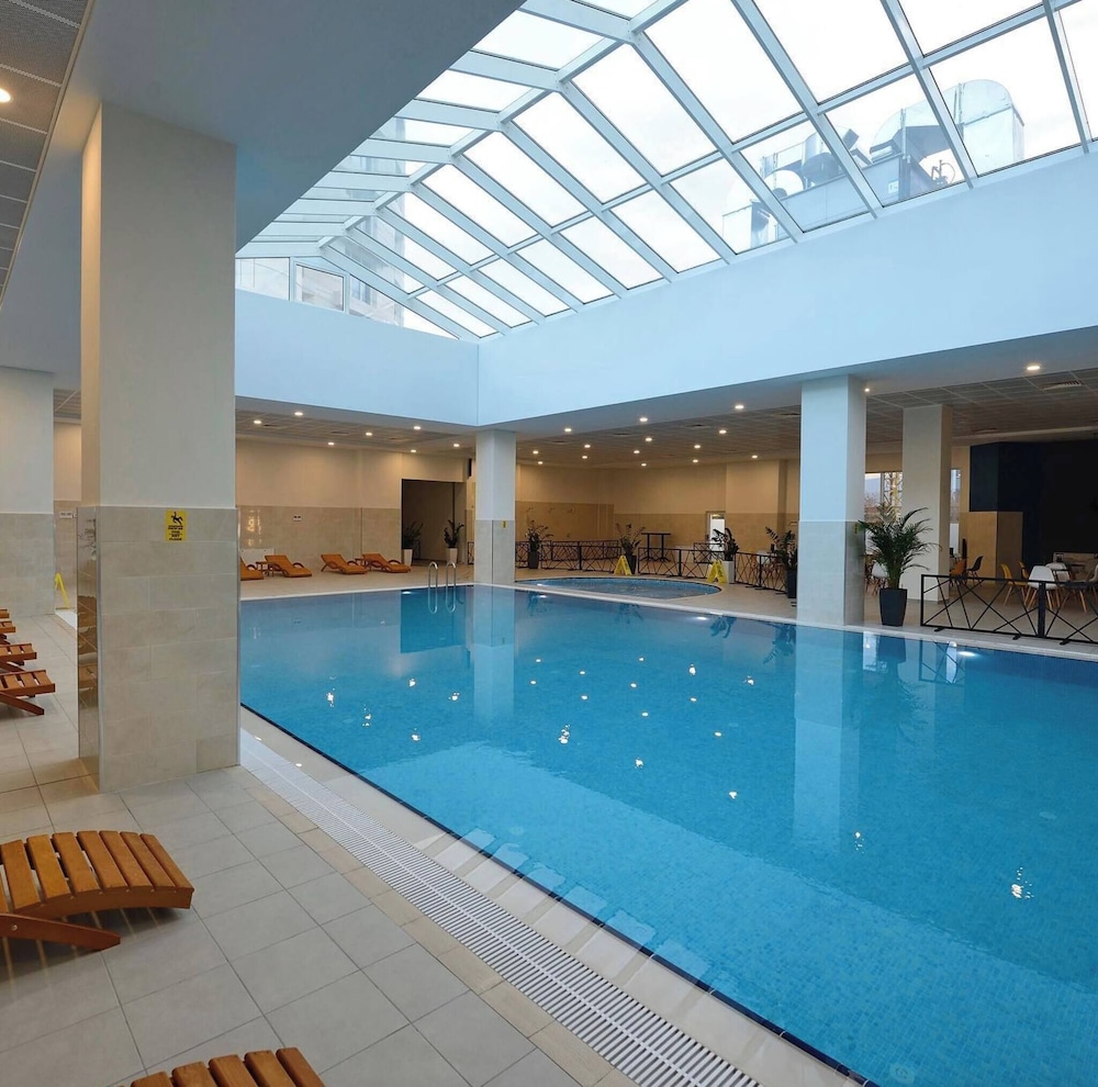 Luxury two Bedroom Condo & Pool, 3rd Floor