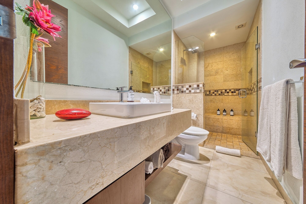V399 by Naya Homes