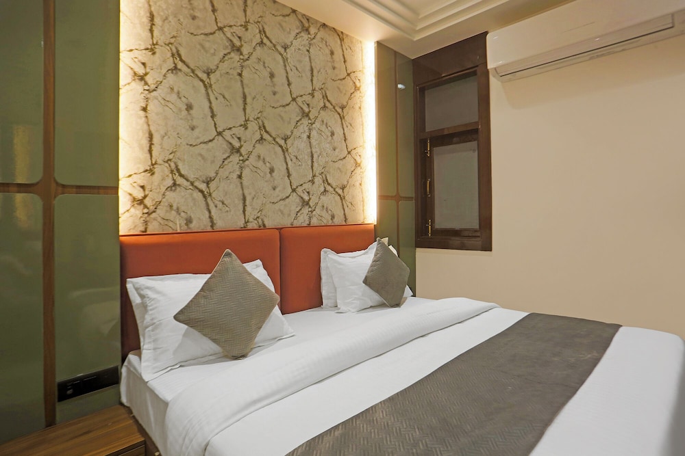 Fabhotel Mishika Inn