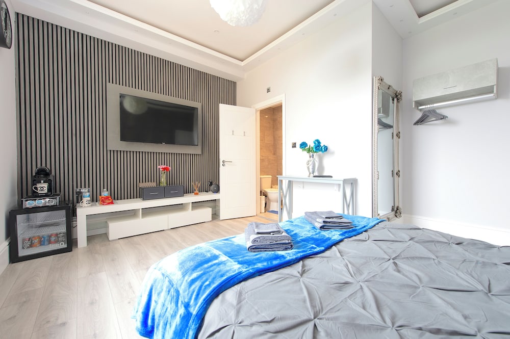 The Pond House - Ensuite Rooms