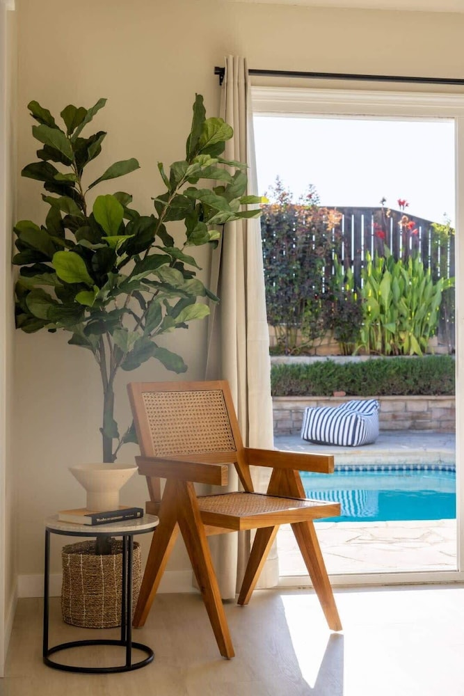 @ Marbella Lane - Vibrant & Chic Designer Home
