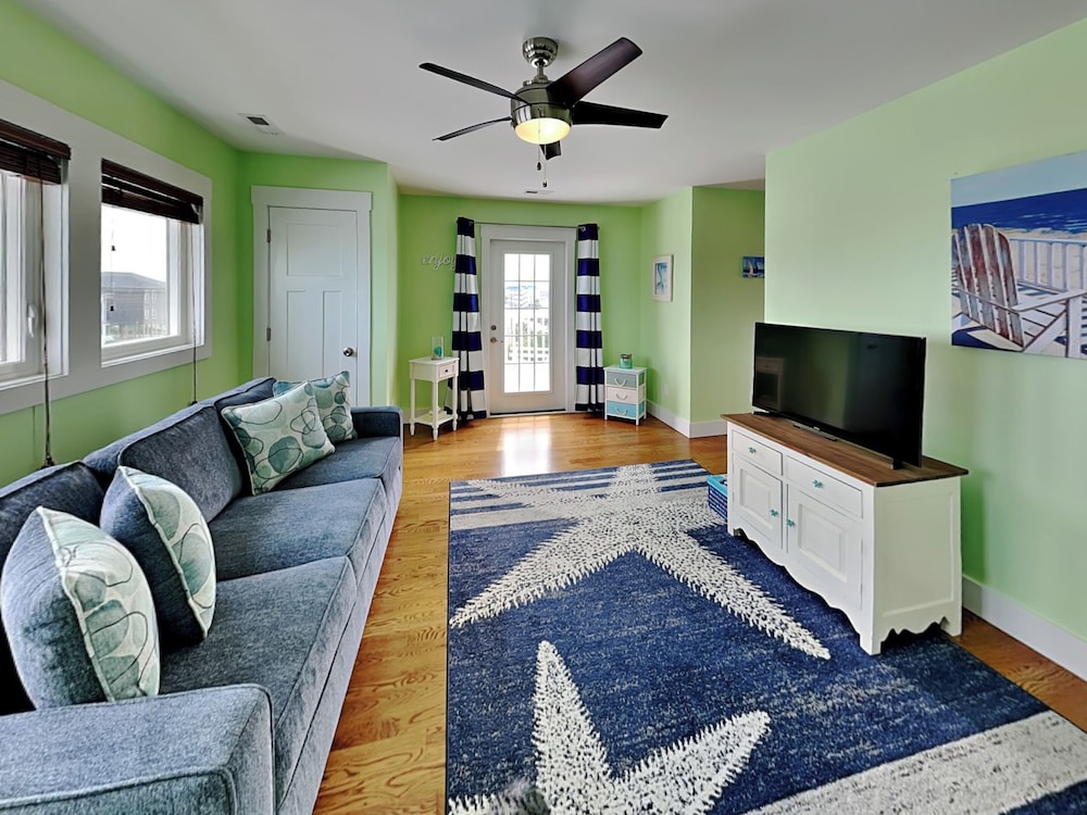 Shore Sounds Fun by Topsail Realty
