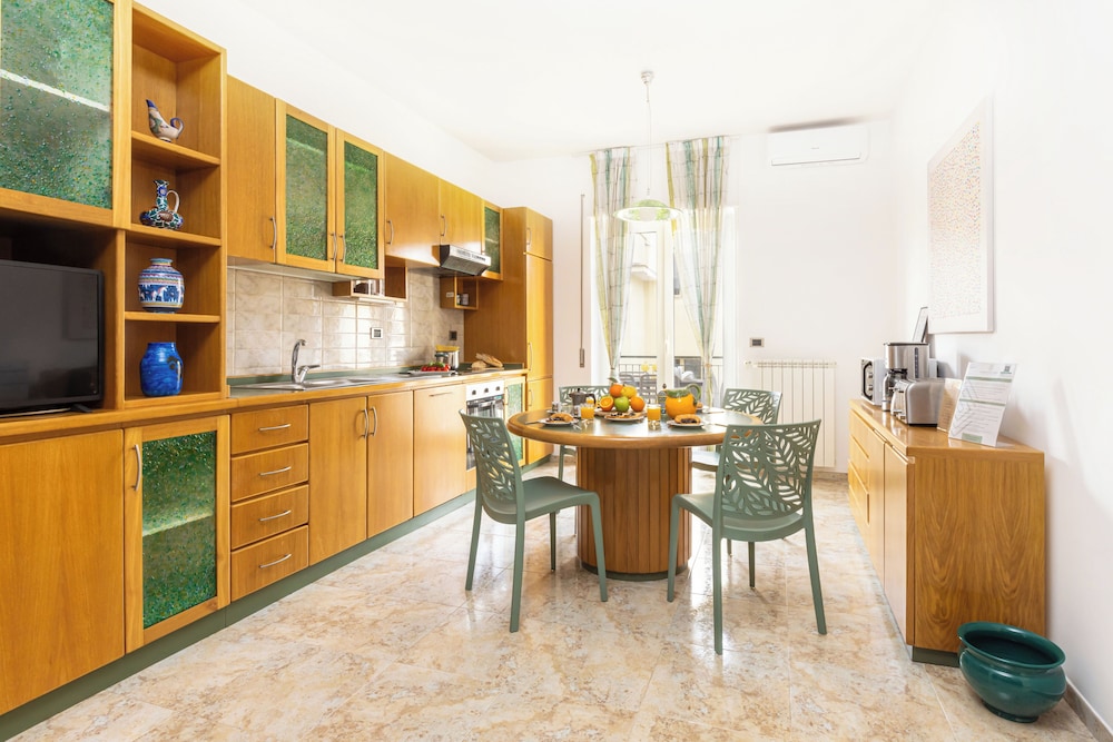 New Family 3 Bedrooms House In Sorrento