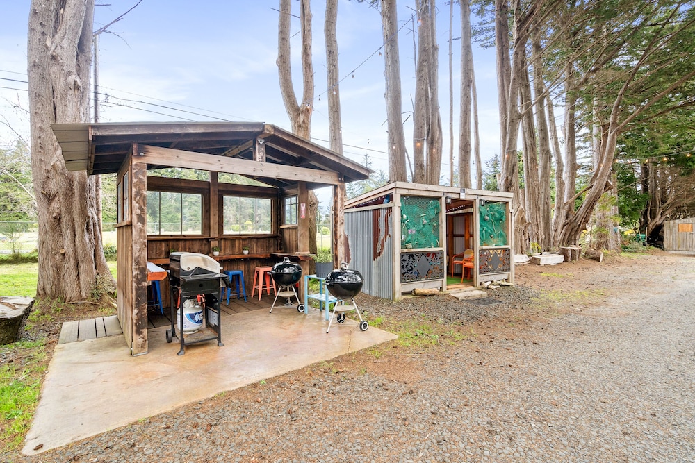 b.side motel + rv