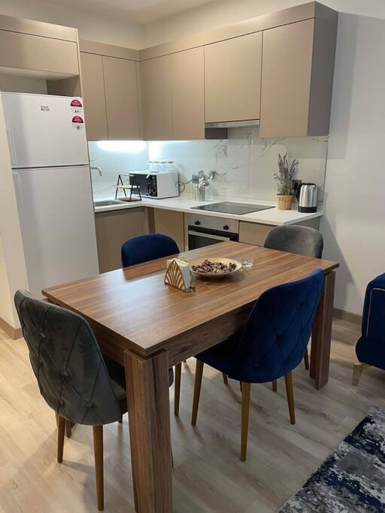 Lovely 1-bedroom Suite Apartment Near Mall of Istanbul