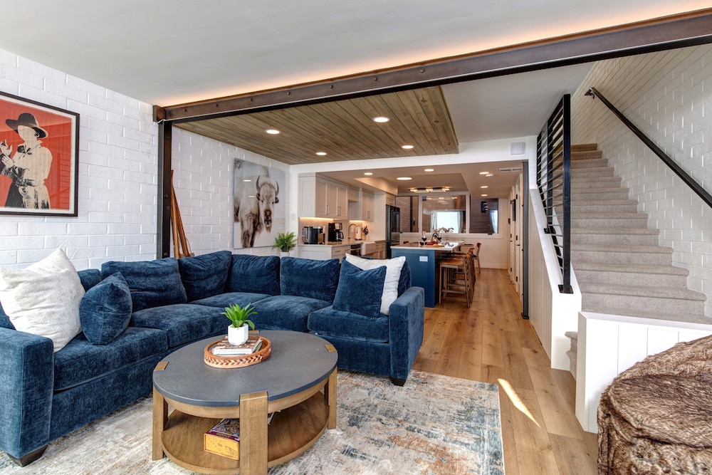 Ski Captain Molly 3 Bedroom Condo