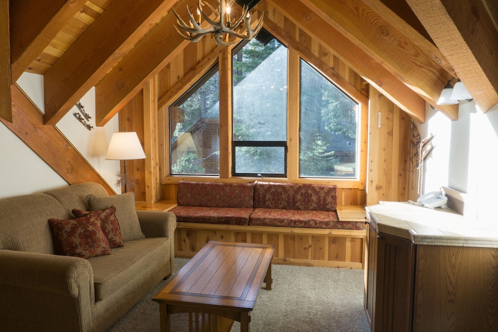 824 Beaver Pond