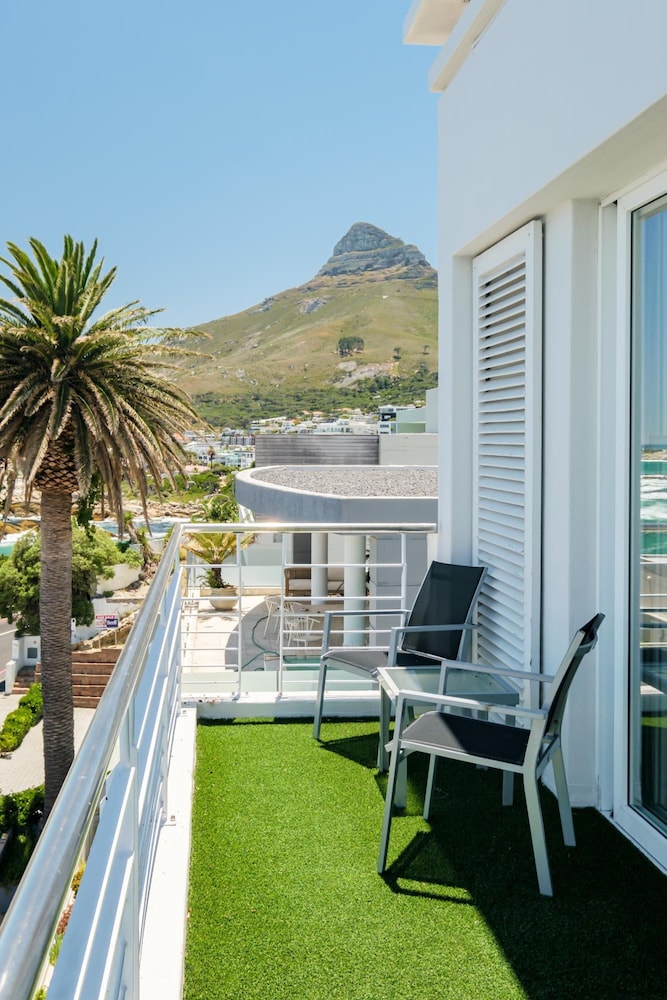 Camps Bay Villa w Views Pool Sapphire Tide Retreat