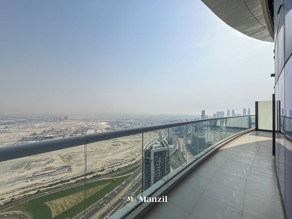 2BR Apt at Paramount with Stunning Views