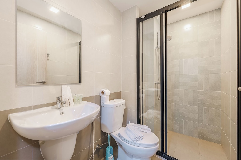 Peaceful Retreat in Heart of Phuket C210