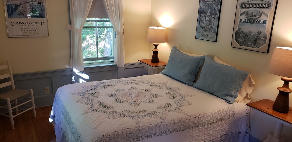 Hawks House Inn
