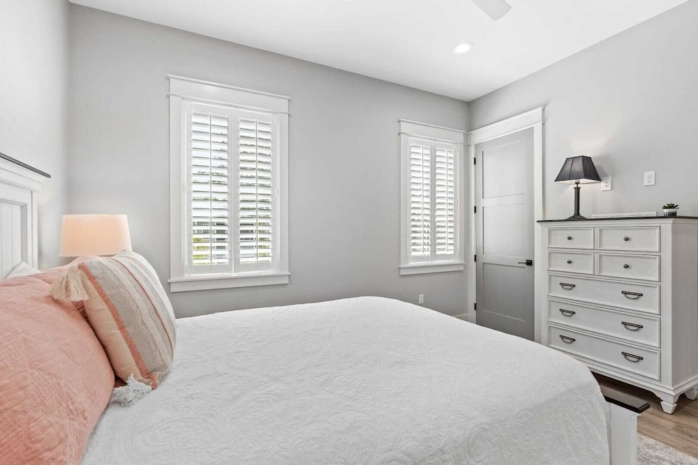 Cabana Blue by Avantstay Walk to Beach, Golf Cart+bikes Included Pool Access