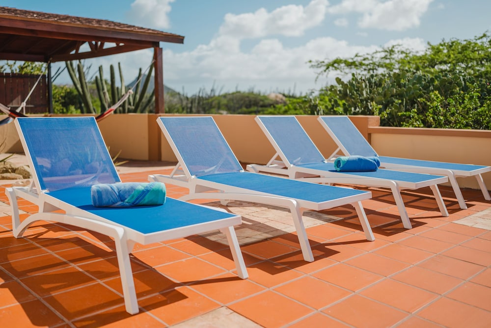 5 Bedroom Villa With Amazing View of Aruba Nature