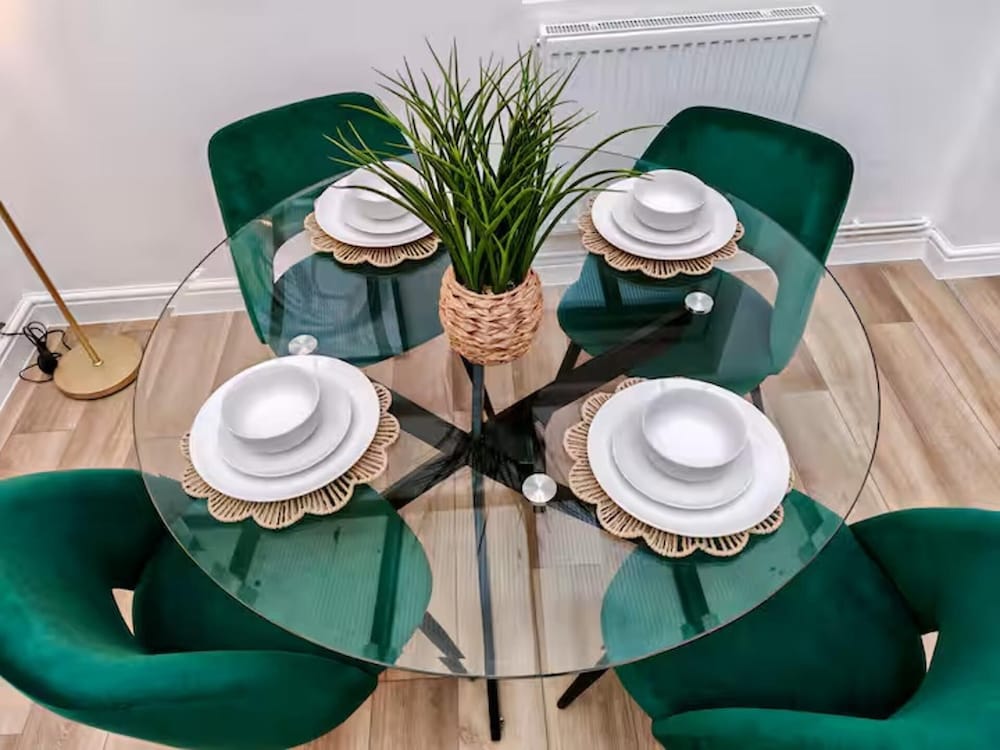 Prime Exeter Stay for Corporate & Family Guests