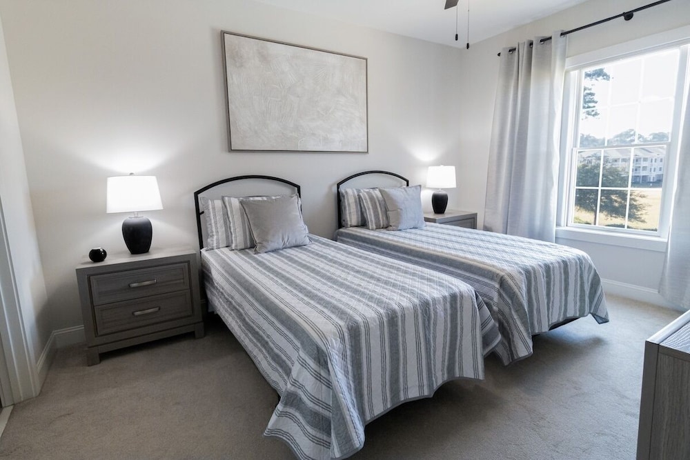 Magnolia Pointe Luster Leaf 4894-303 2 Bedroom Condo