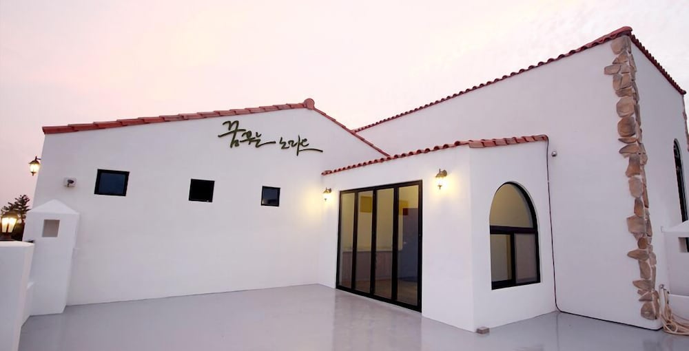 Nomad Pension in Jeju