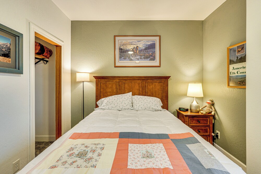 Walking Trail On-site: Tranquil Klamath Falls Apt!