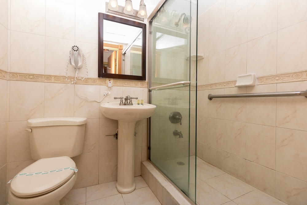 405 Ocean View Hollywood Beach view 2