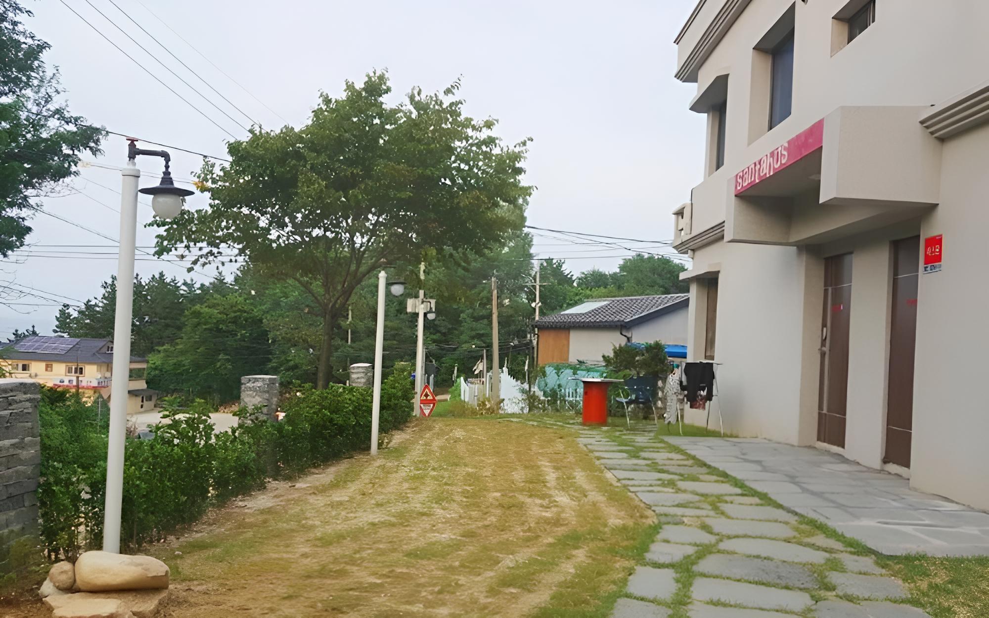 Goseong Santahus Pension view 4