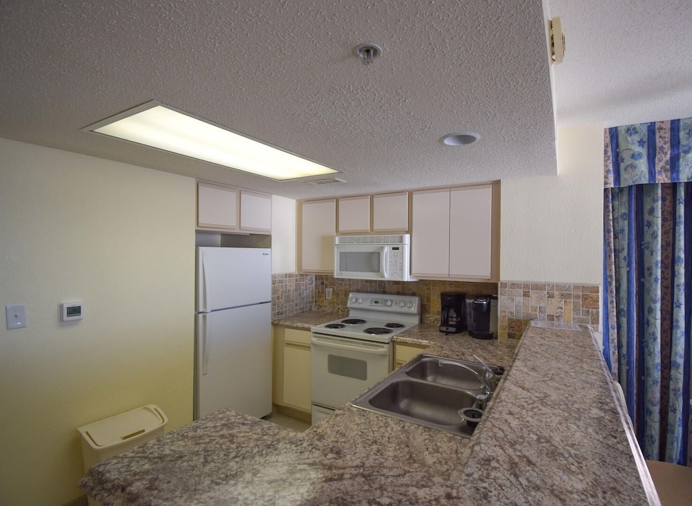Conway Vacations - Baywatch Iii 1132 2 Bedroom Condo by RedAwning - Property Image 5
