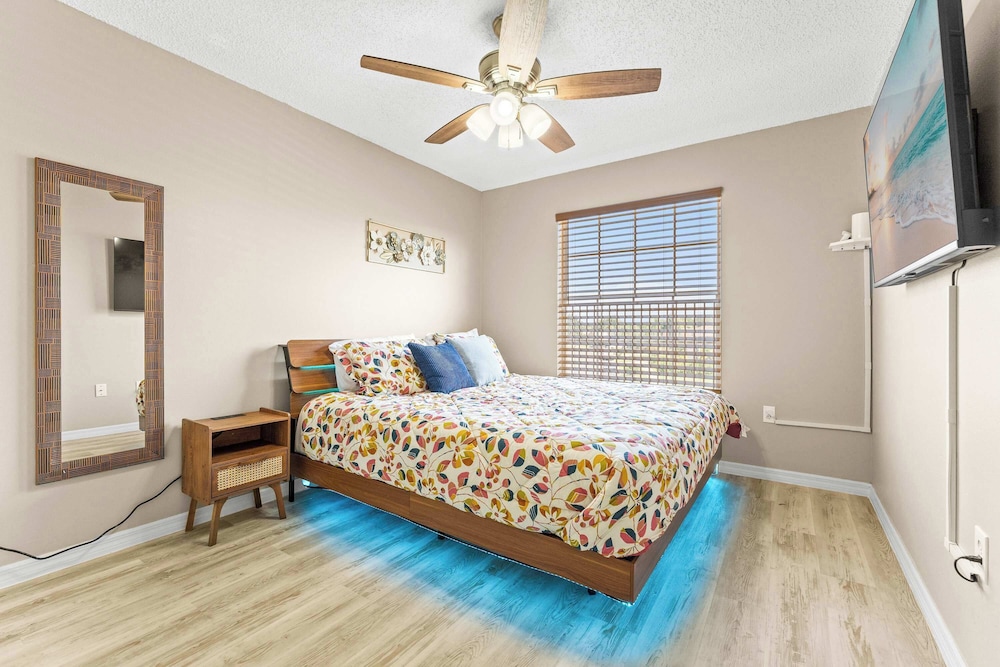 Jasmine Breeze Home for 12