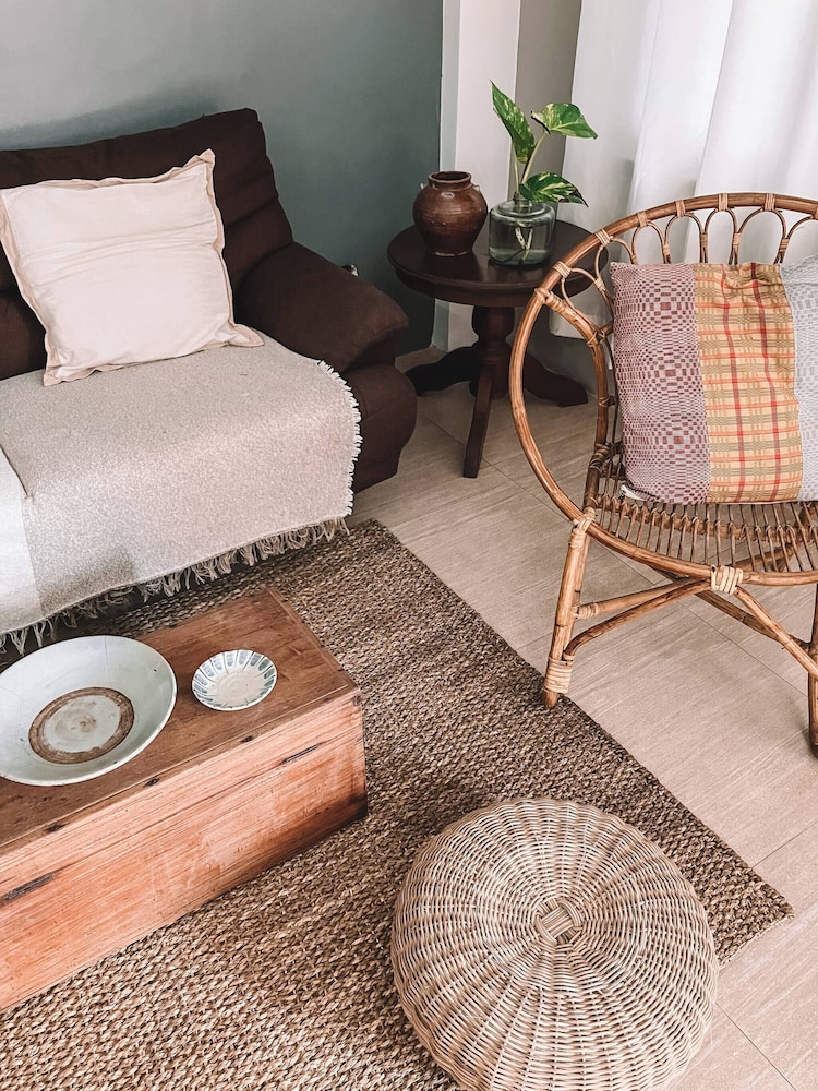 2BR Laid Back Apartment, Near Beach