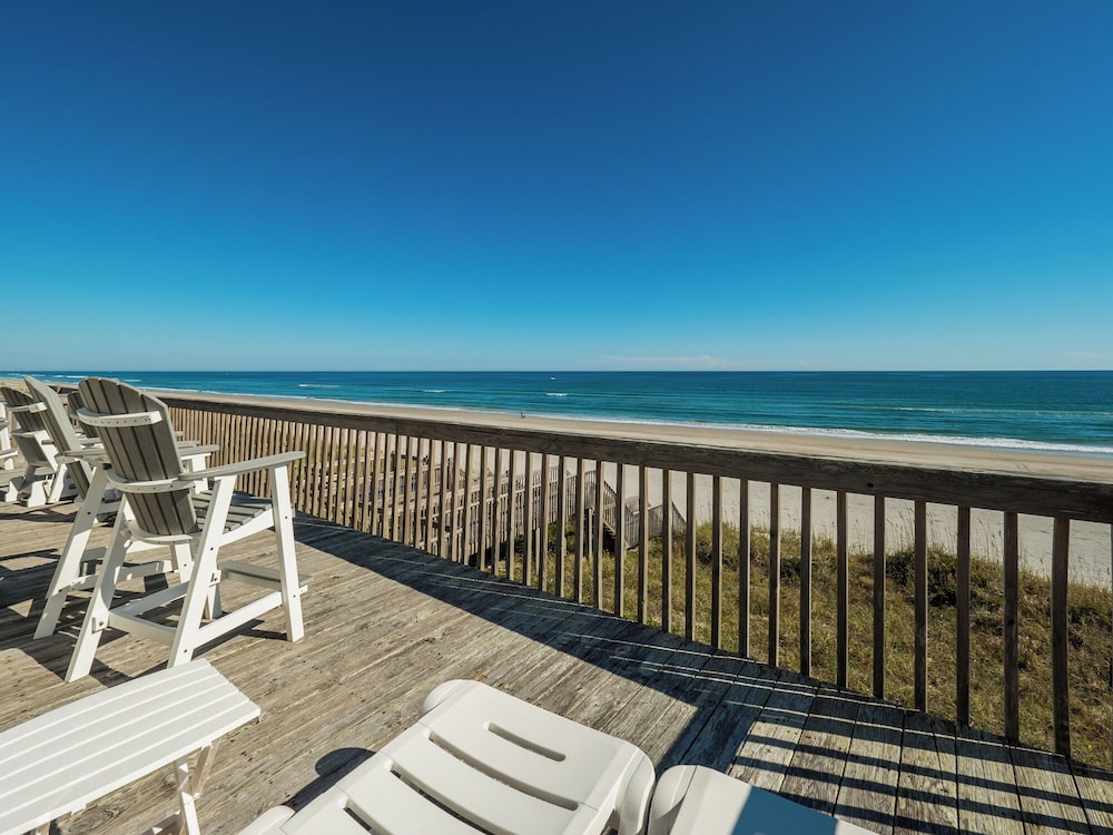 Twin Palms by Topsail Realty