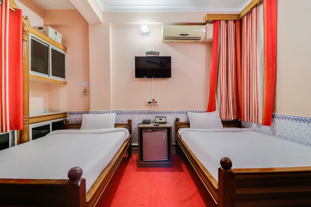 SPOT ON 45094 Hotel Madhu Complex view 5