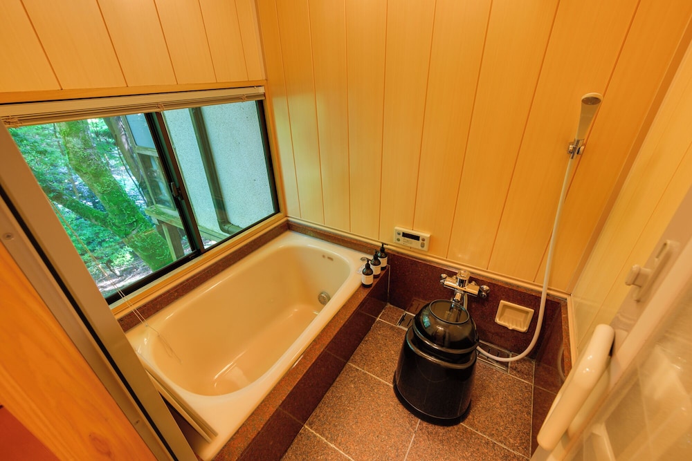 Tsukihitei Ryokan