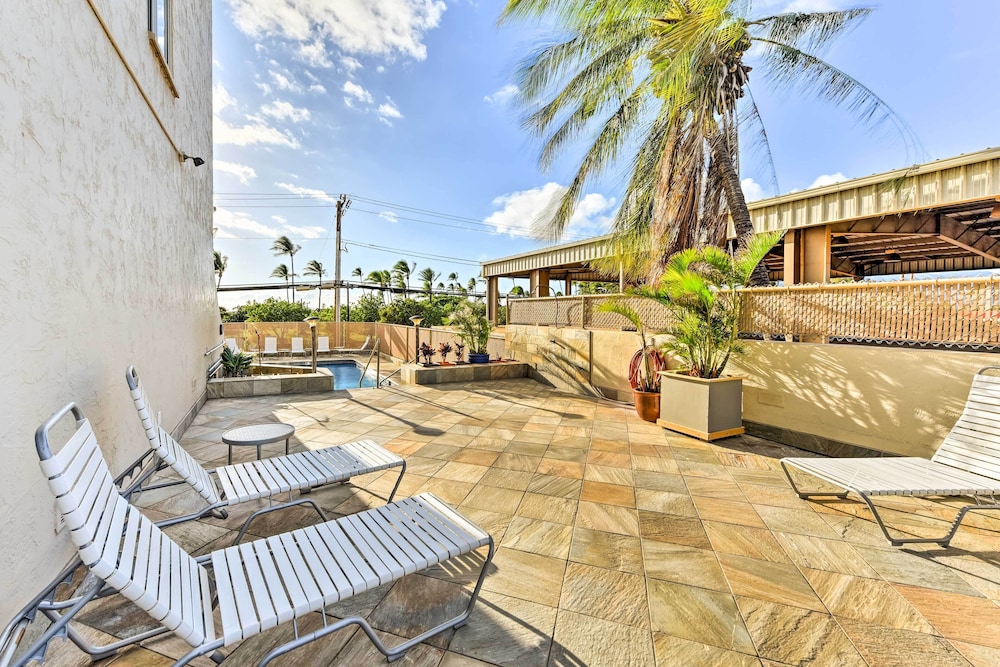 Condo w/ Private Lanai, Ocean View & On-site Pool!