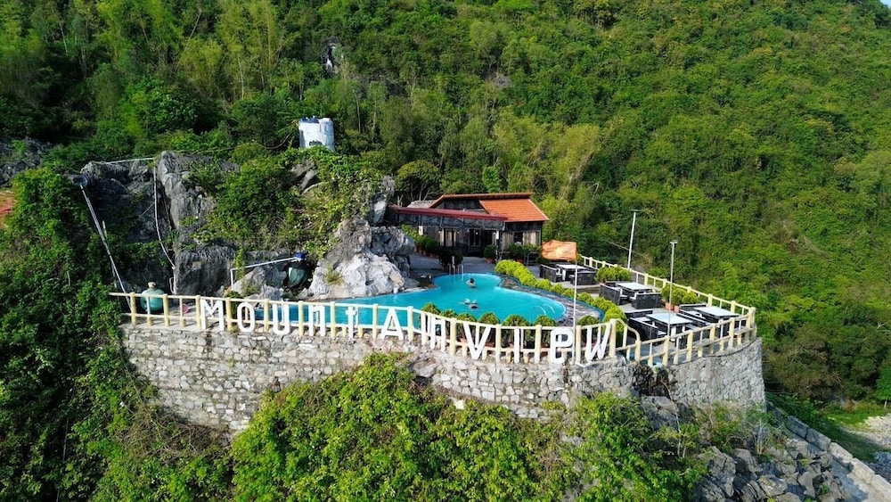Cat Ba Mountain View