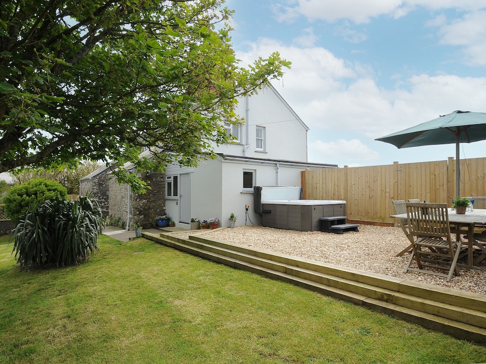 Carvannel Cottages