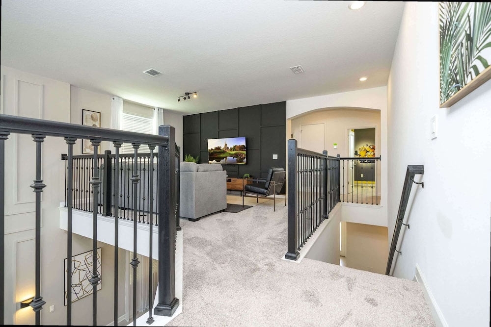 Themed 5Bd Family Villa w Pool Spa Near Disney