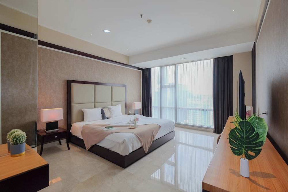 Elegant Earth Tone 3Br At Ciputra World 1 Apartment