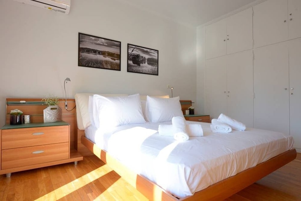 Kifisia Vacations - New Superb  Luminous 2 Bedroom Apartment - Property Image 3